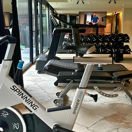 Premier Suites Antwerp-3