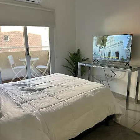 Departamento Espacioso En Un Complejo Residencial, Cerca Del Shopping Nuevo Centro-3