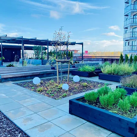 Vektor Premium Apartment With Rooftop Garden & Free Parking-2