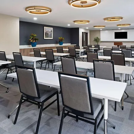 La Quinta Inn & Suites By Wyndham Memphis I-240-2