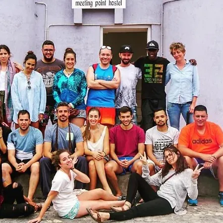 Meeting Point Hostels-Praia Kontra Reserba Falsu Di'Nigeria-2