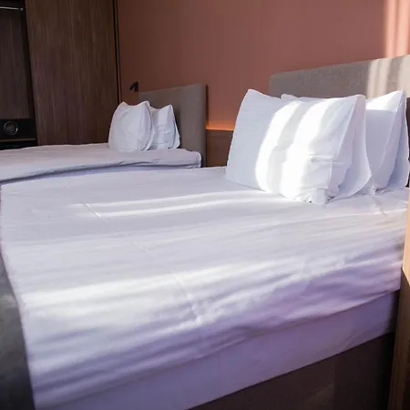 Small Hotel-3