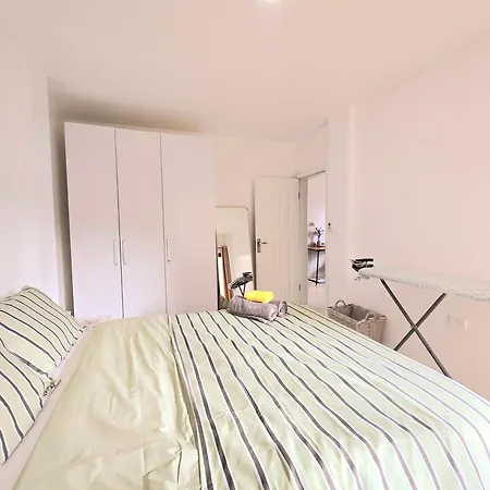 Entire 1 Bedroom Apartment In Suva City Centre-3