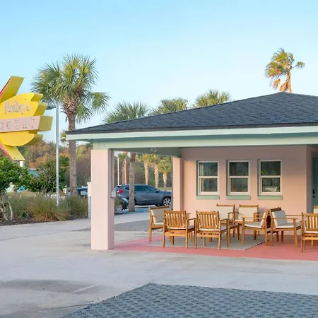 Haley'S Court Boutique Motel-3