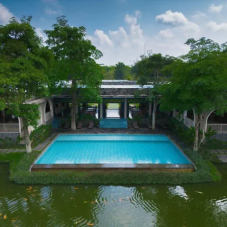 The Westlake Hotel & Resort Yogyakarta-3