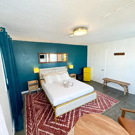 Ith San Diego Beach Bungalow Surf Hostel (Adults Only)-3