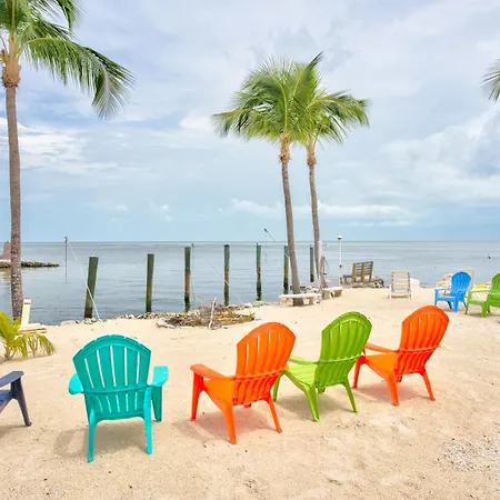 Aqua Lodges At 47Th Street-2