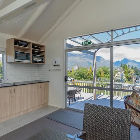 Melbourne Lodge Queenstown-3
