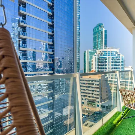 Super Luxury Flat Desing With Sea, Marina And Pool View-2
