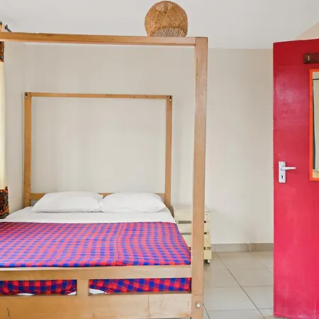 Bushpig Backpacker Hostel-2