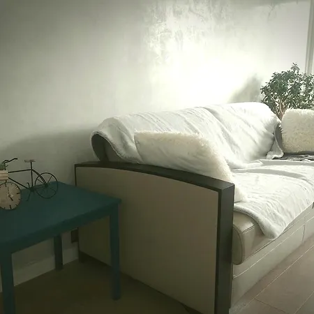 Eiffel Tower Spacious 2-Bedroom, 2-Bathroom Quiet Apartment, Elegant And Peaceful-3