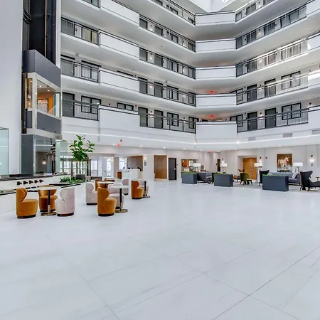 Embassy Suites By Hilton Louisville East-3