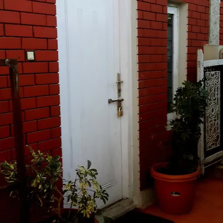 The Red House-2