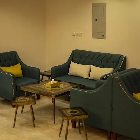 Quiet Rooms 9 Serviced Apartments-3