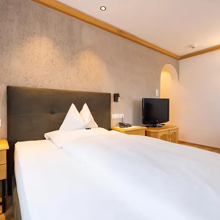Parkhotel Seefeld-2