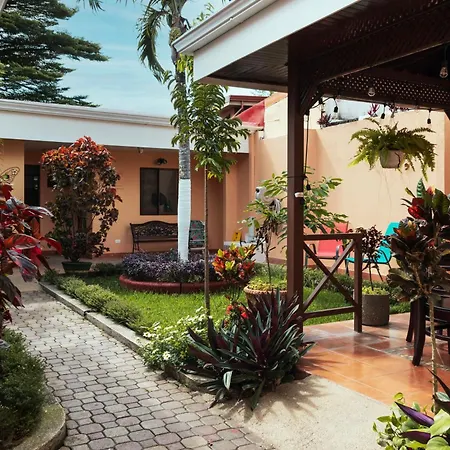 Brisas Del Aeropuerto Airport Breezes Inn-3
