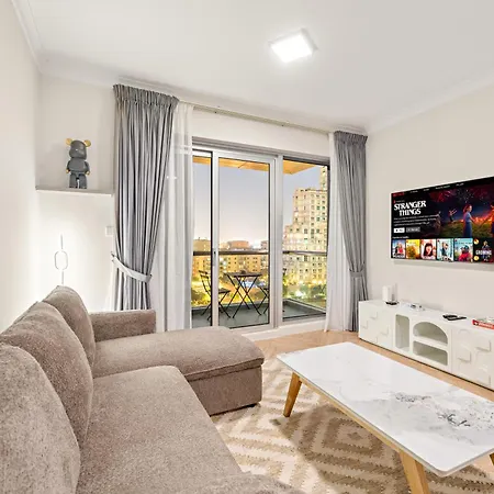 Luxe 1Br In Fairways East With Canal Views-3