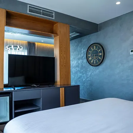 Henry Resort & Spa-3
