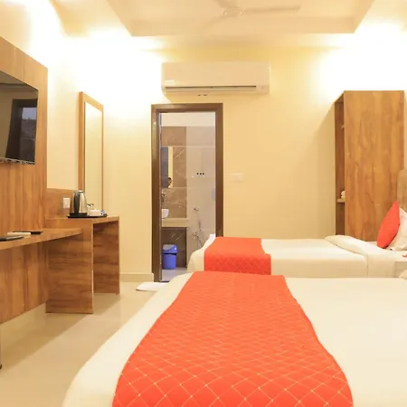 Hamptan Hotel - 200 Mt From Golden Temple-2
