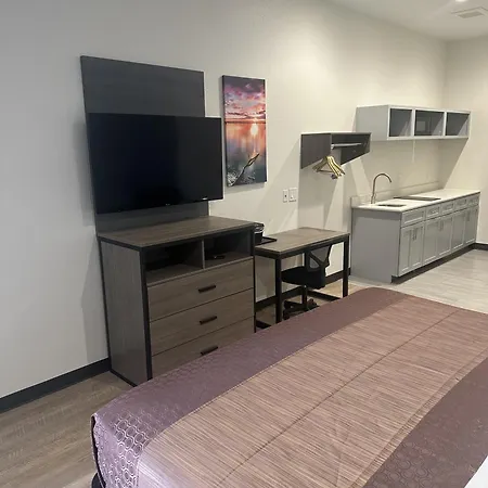 M&M Inn And Suites-3