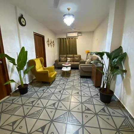 Half Orangee Party Stay With Free Swimming Pool, Free Game Room, Free Parking Next To Vagator Beach-Near To Chapora Fort-Near To Hill Top-2