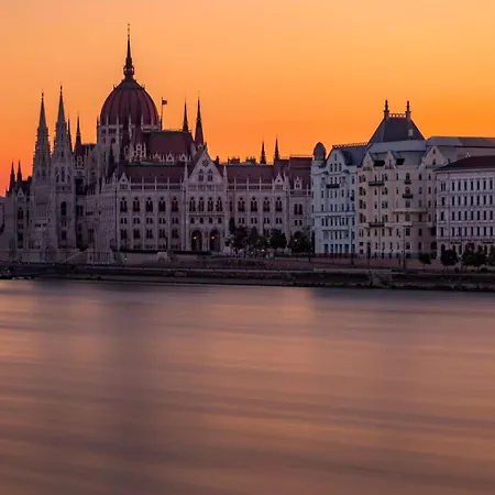 Budapest Supercenter 3Bdr-2