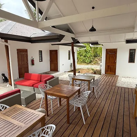 Moorea Chill And Beach Lodge-3