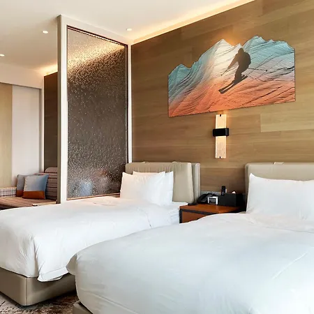 L+Snow Supreme Hotel-3