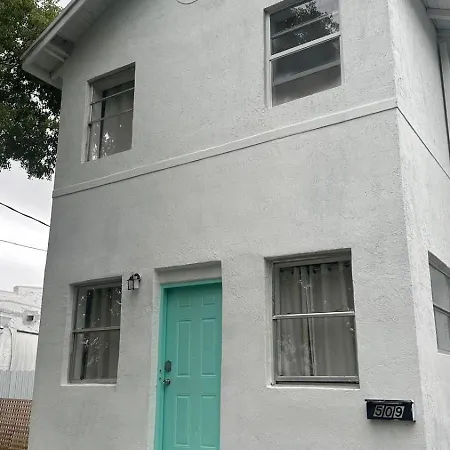 203 Miami Shared Rooms For Men Central Comfortable, Affordable-2