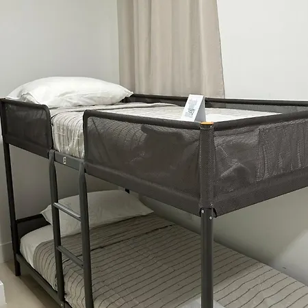 203 Miami Shared Rooms For Men Central Comfortable, Affordable-3