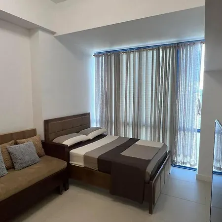Studio Unit Located At 38 Park Avenue Condominium In It Park Cebu-3