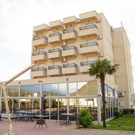 Hotel Oasis-2