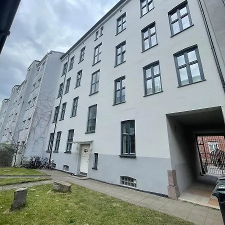 Quiet Apartment, Trendy Gruenerlokka-2