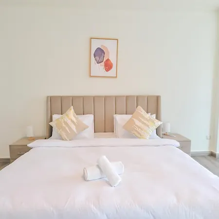 Burj Vista 2Br Luxurious Apartment With Direct Access To Dubai Mall-3