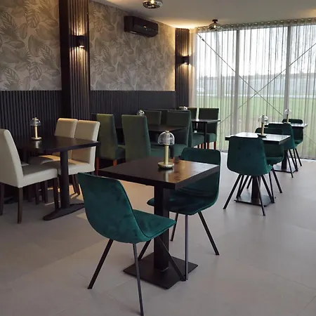 Ma Hotel Amsterdam Schiphol Airport-3
