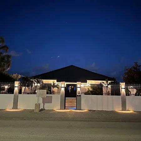 Eagle Stays Aruba-New Stunning One Bedroom Apartment Near Eagle Beach!-3