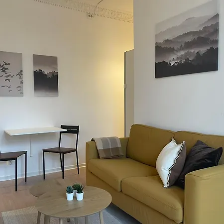 Quiet Apartment, Trendy Gruenerlokka-3