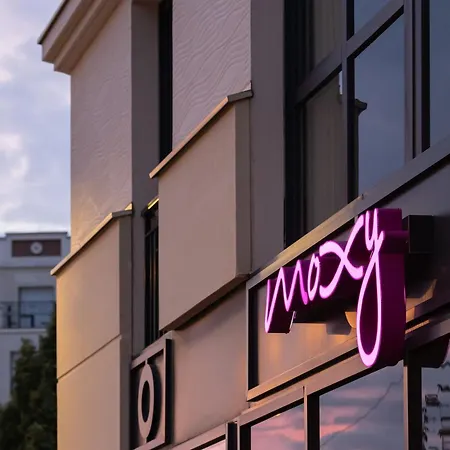 Moxy Paris Clamart-2