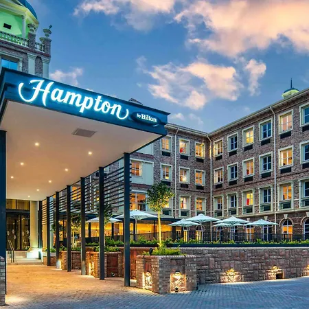 Hampton By Hilton Sandton Grayston-3