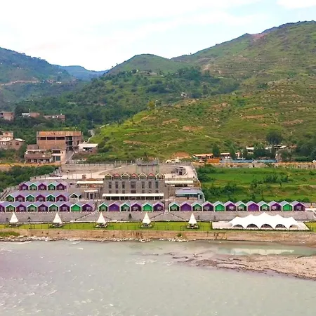 Iyi Luxury Inn Swat-3