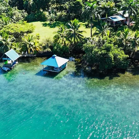 El Toucan Loco Floating Lodges-3
