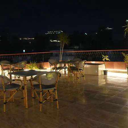 Hotel Pyramids-2