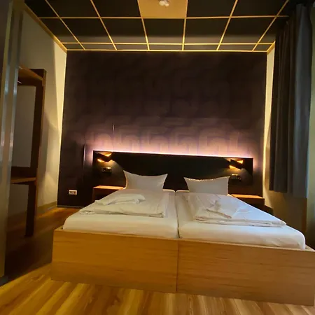 Singer109 Hostel, Hotel & Apartment-3