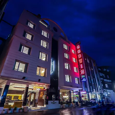 Hotel Godwin Deluxe Near Connaught Place Offers Free Airport Pickup-3