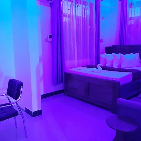 Valley Breeze Hotel-3