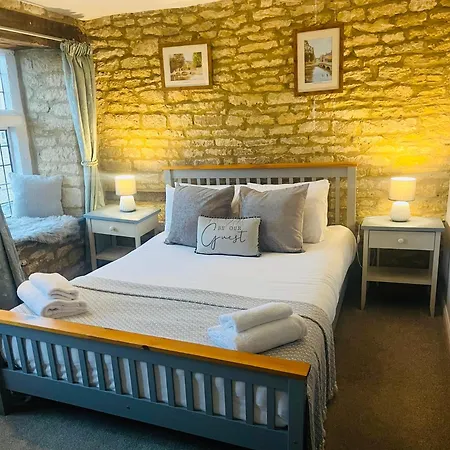 The Kings Arms Hotel-3