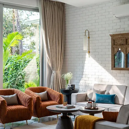 La Dora By The Blue Kite -3Bhk Contemporary Villas With Pvt Pool, 5 Mins Walk To Vagator Beach-Caretaker, Kitchen & Garden-2