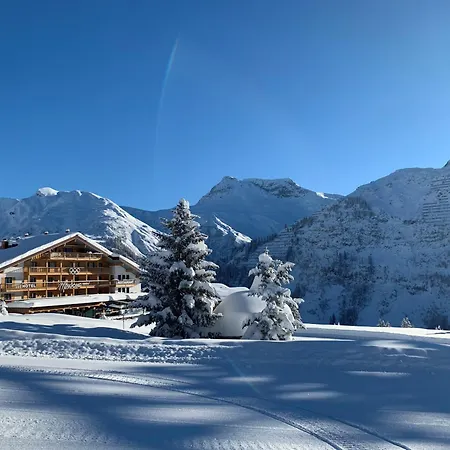 Hotel & Chalet Montana-3