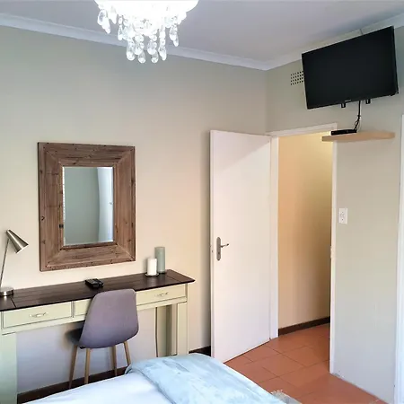 Mahogany Guesthouse Mbombela-3