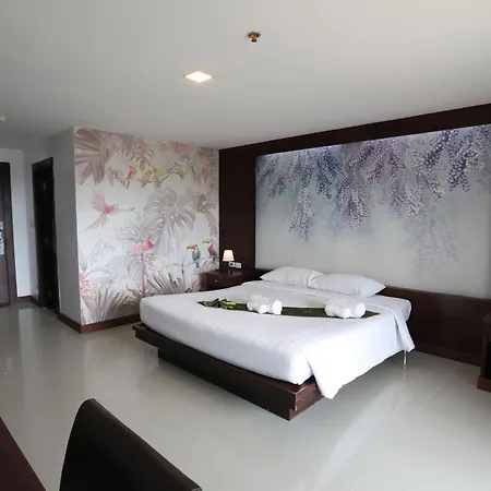 Convenient Grand Plus Hotel Suvarnabhumi-3